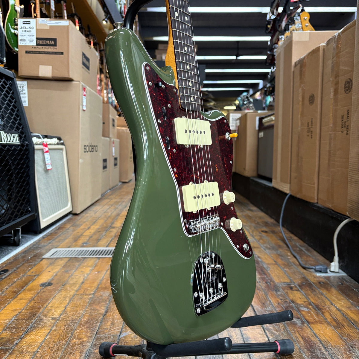 Fender Limited Run Vintera II Jazzmaster Olive Green w/Matching