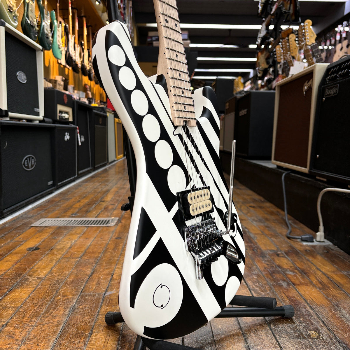 EVH Striped Series Circles Electric Guitar White and Black Satin w
