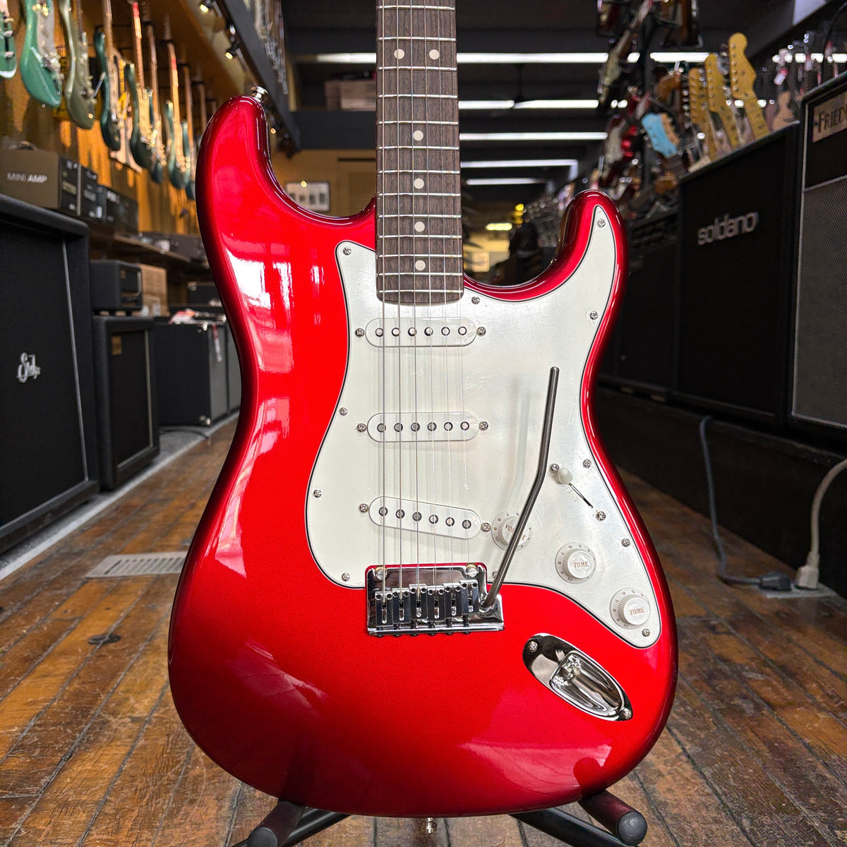 Fender Custom Shop NAMM Limited Edition American Custom Deluxe Stratoc ...