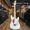 Fender x Hello Kitty White Stratocaster Electric Guitar White w/Padded Gig Bag
