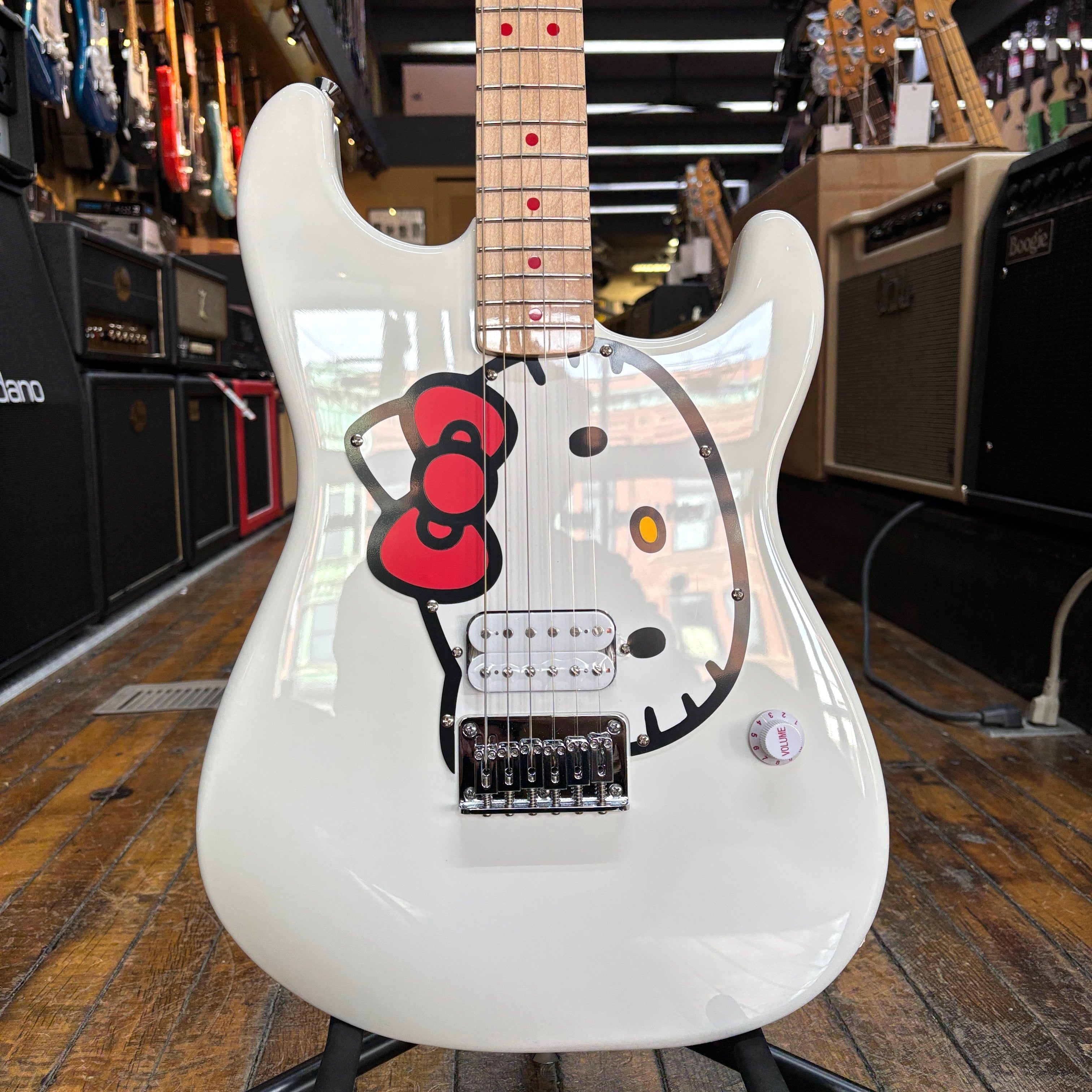 Fender x Hello Kitty White Stratocaster Electric Guitar White w