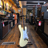 Paul Reed Smith SE Silver Sky Moon White w/Rosewood Fingerboard, Padded Gig Bag
